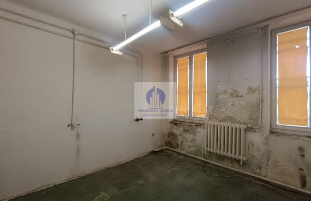 Praga Północ : lokal magazynowy 16,93m2 na wynajem