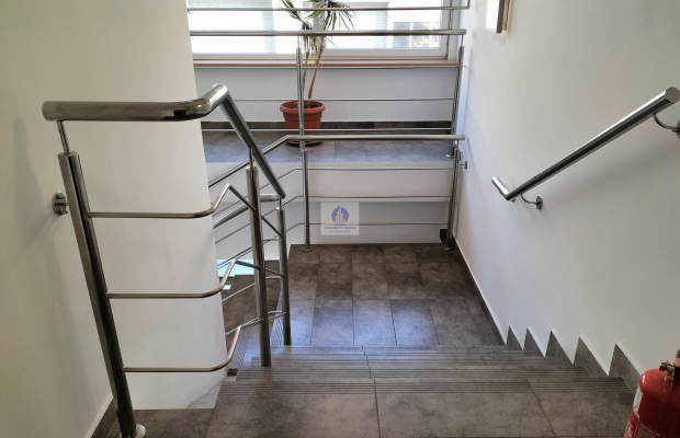 Bielany: lokal biurowy 199m2 do wynajęcia