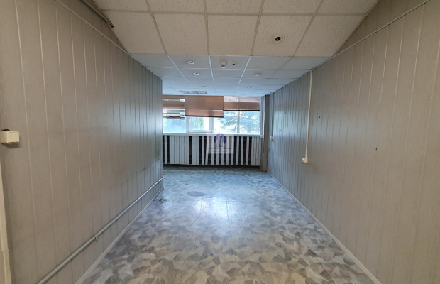 Bielany: magazyn 38,85 m2 do wynajęcia