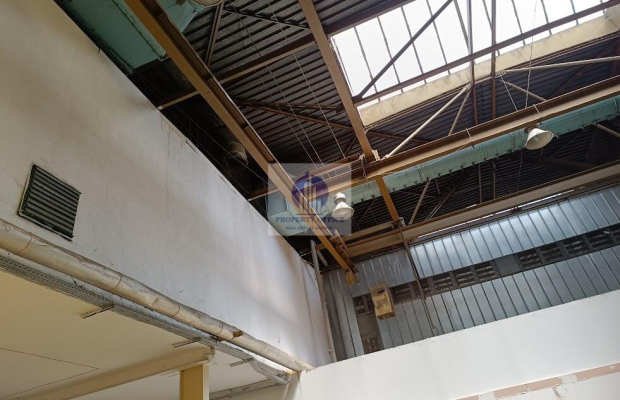 Bielany: magazyn 409m2 na wynajem