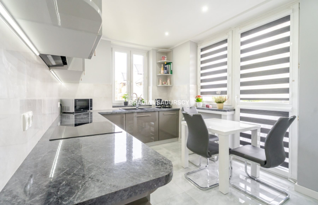  ATRAKCYJNY DOM W ZNAKOMITEJ LOKALIZACJI 