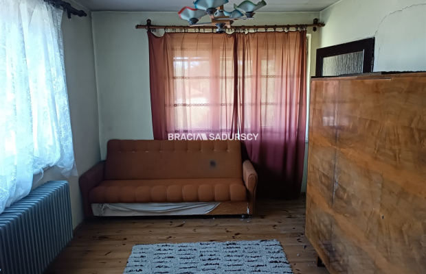 Budynek z lat 70-tych w Targowisku gm.Kłaj