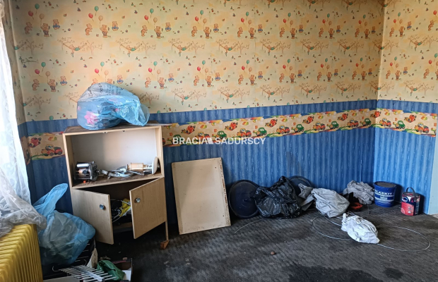 Budynek z lat 70-tych w Targowisku gm.Kłaj