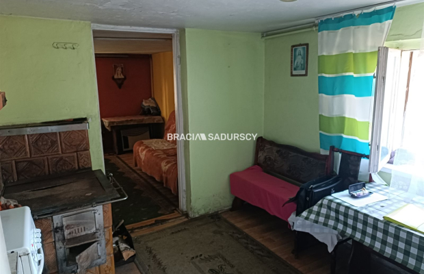 Budynek z lat 70-tych w Targowisku gm.Kłaj