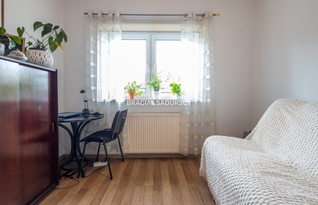 UROKLIWY DOM W BARDZO DOBREJ LOKALIZACJI