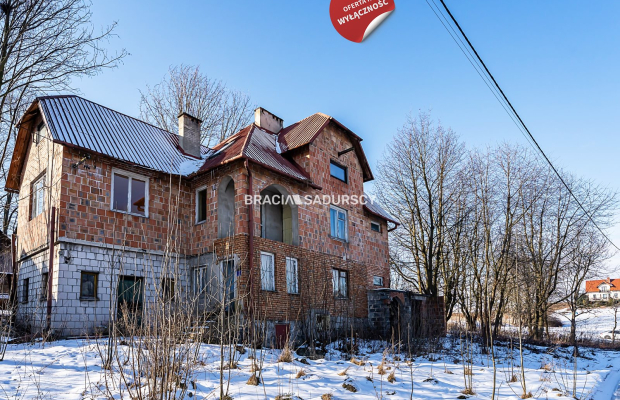 Dom na dużej działce- Łuczyce