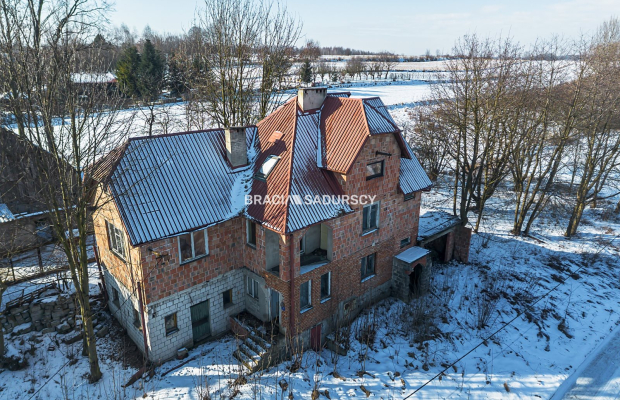 Dom na dużej działce- Łuczyce