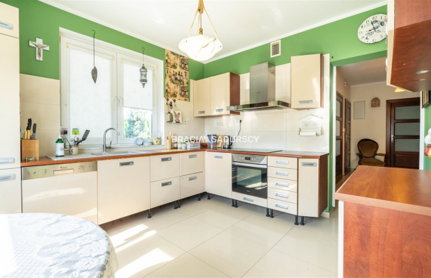 Nowoczesny dom parterowy w Łapanowie