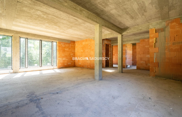 DOM POD LASEM NA WIDOKOWEJ DZIAŁCE