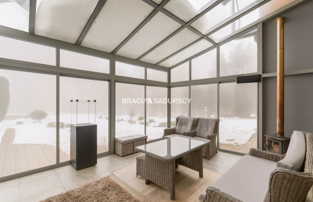 Dom w Wieliczce - wysoki standard - taras - ogród