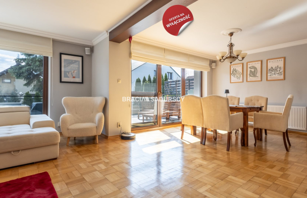 Zadbany dom wolnostojący ul. Wybickiego.