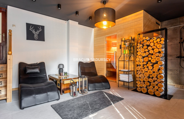 Zadbany dom wolnostojący ul. Wybickiego.