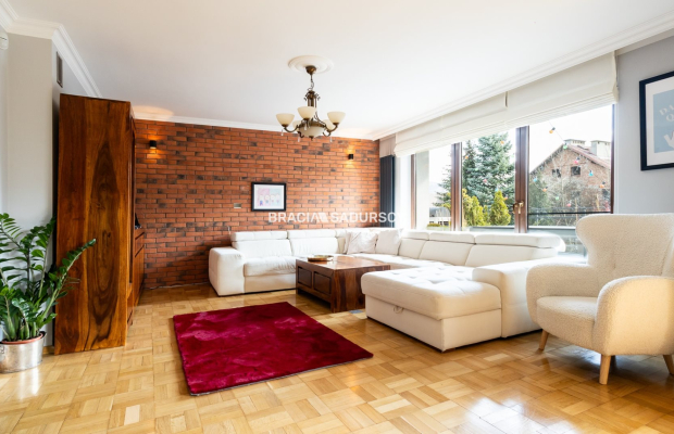 Zadbany dom wolnostojący ul. Wybickiego.