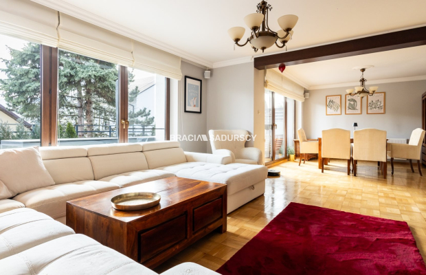 Zadbany dom wolnostojący ul. Wybickiego.