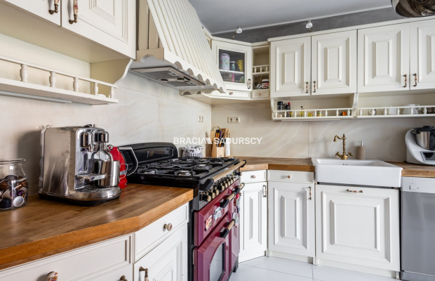 Zadbany dom wolnostojący ul. Wybickiego.