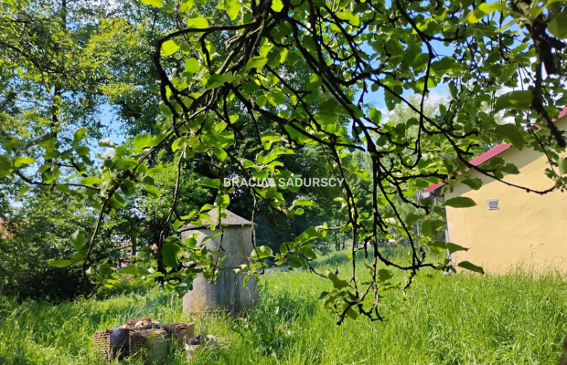 dom z 18 ar działki w gm. Czernichowie