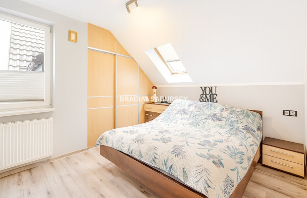 Dom w Wieliczce - wysoki standard - taras - ogród