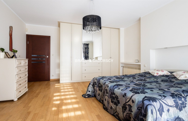 Dwa duże mieszknia + lokal usługowy, wysokie ROI