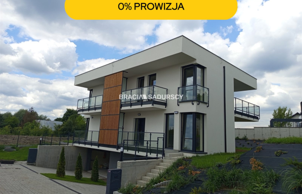 Nowoczesny dom w zielonej okolicy 