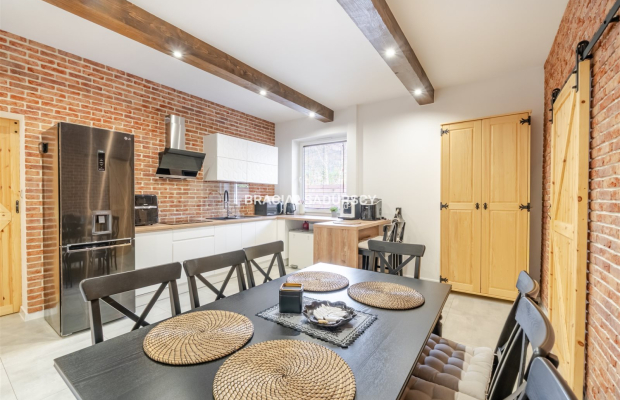 ATRAKCYJNY DOM w GÓRACH 
 
                     NIEDZICA  blisko Jeziora Czorsztyńskiego u podnóża TATR  
 
  Proponujemy do sp