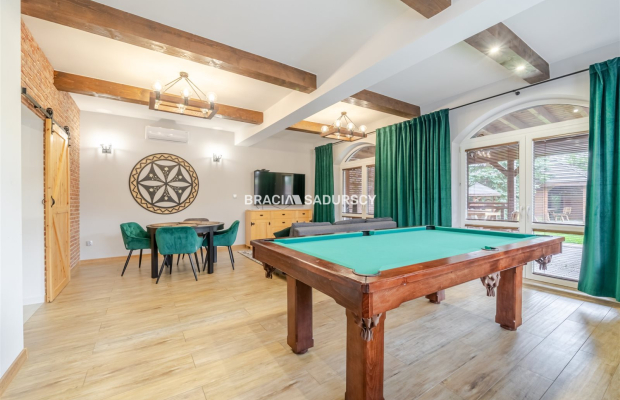 ATRAKCYJNY DOM w GÓRACH 
 
                     NIEDZICA  blisko Jeziora Czorsztyńskiego u podnóża TATR  
 
  Proponujemy do sp