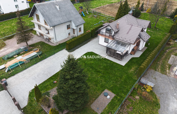 Zadbany dom na pięknej działce / potencjał 