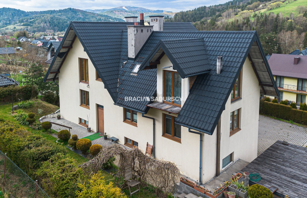 Dom wielorodzinny / pensjonat / Powroźnik