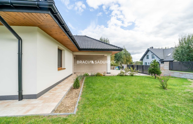 Nowoczesny parterowy dom wolnostojący Węgrzce 