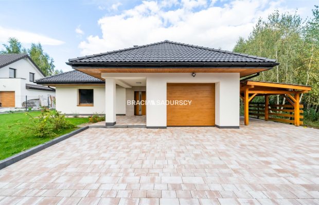 Nowoczesny parterowy dom wolnostojący Węgrzce 