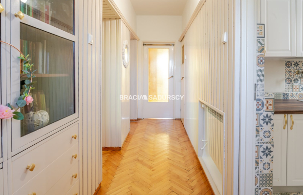 Przestrzenny dom w okolicach Mogilan.