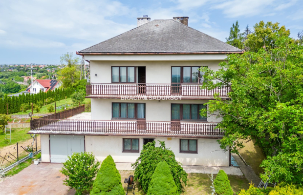 DOM Z OGRODEM W CENIE MIESZKANIE - MOGILANY 