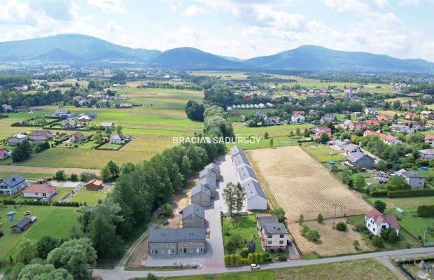 NAROŻNY dom w zabudowie szeregowej w Łodygowicach w powiecie żywieckim BEZ PROWIZJI   
  
Oferujemy do sprzedaży   nowy  ,   5-