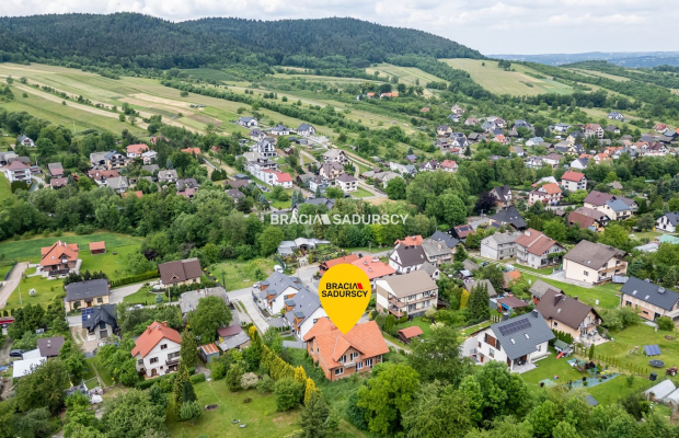 Dom wolnostojący na 7 arowej w Myślenicach 