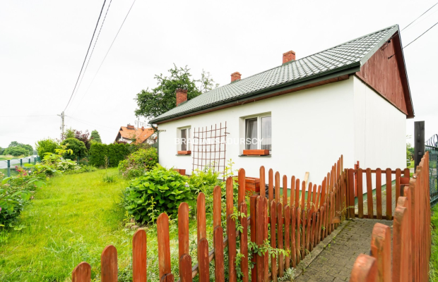 Duża działka z domem do remontu 