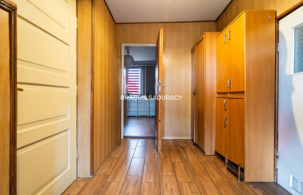 Duża działka z domem do remontu 