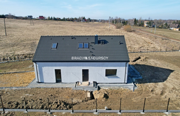 ​​​​​  Dom wolnostojący w Inwałdzie - nowoczesna stodoła z antresolą  
  Oferujemy do sprzedaży wyjątkowy, energooszczędny dom 