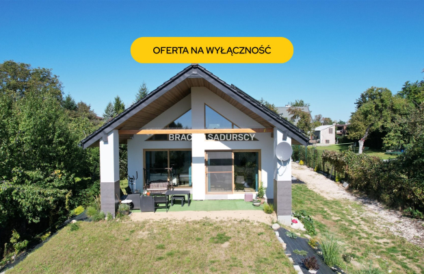 Biuro Nieruchomości Bracia Sadurscy prezentuje na sprzedaż nowoczesny, energooszędny dom wolnostojący o wysokim standardzie wyk
