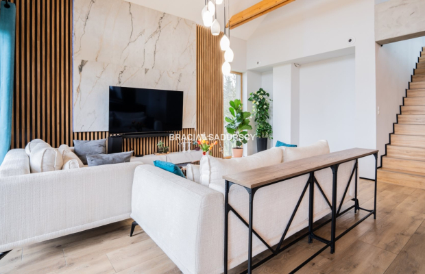 Biuro Nieruchomości Bracia Sadurscy prezentuje na sprzedaż nowoczesny, energooszędny dom wolnostojący o wysokim standardzie wyk