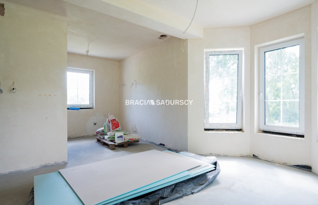 Na sprzedaż piękny wolnostojący dom w Dąbrowie Szlacheckiej, Wołowice.  
 
Stan deweloperski. 
Wykonany według projektu Bella S