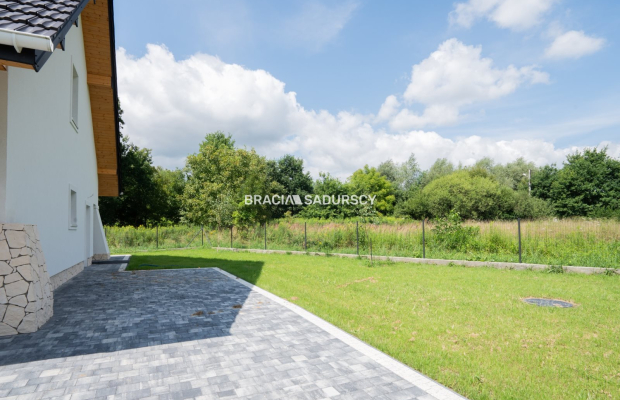 Na sprzedaż piękny wolnostojący dom w Dąbrowie Szlacheckiej, Wołowice.  
 
Stan deweloperski. 
Wykonany według projektu Bella S