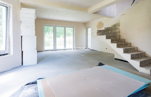 Na sprzedaż piękny wolnostojący dom w Dąbrowie Szlacheckiej, Wołowice.  
 
Stan deweloperski. 
Wykonany według projektu Bella S