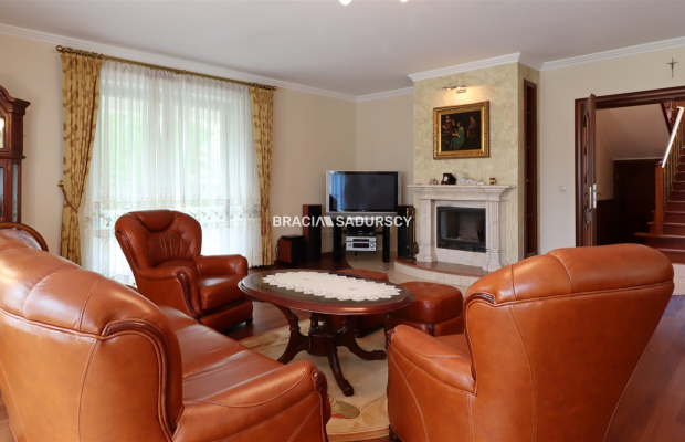 Gustowny dom rezydencyjny