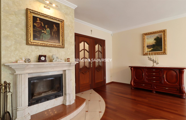 Gustowny dom rezydencyjny