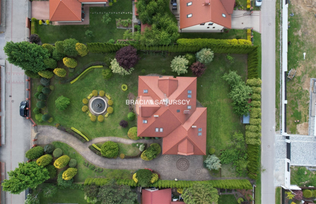 Gustowny dom rezydencyjny