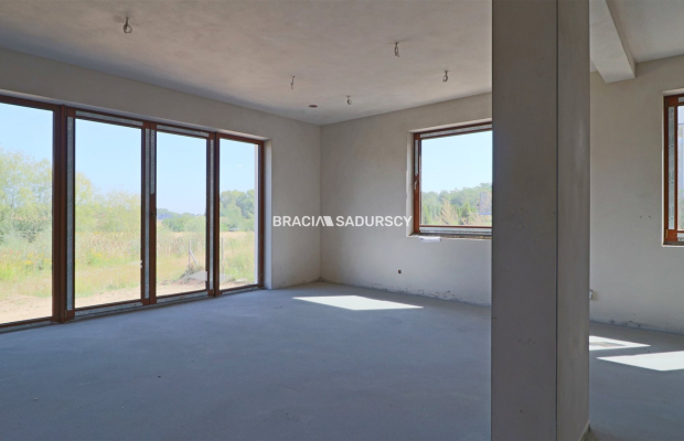 Na sprzedaż: nowoczesny, energooszczędny dom jednorodzinny w Dojazdowie - tuż obok Krakowa.   
  

 Agencja nieruchomości Braci