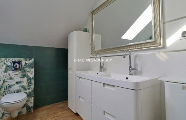 Dom, Kraków, ul Rumiakowa, 165 m 2 , działka 10 a, 1697 tys zł.  
 
Na sprzedaż nowoczesny dom jednorodzinny z 2023 roku, położ