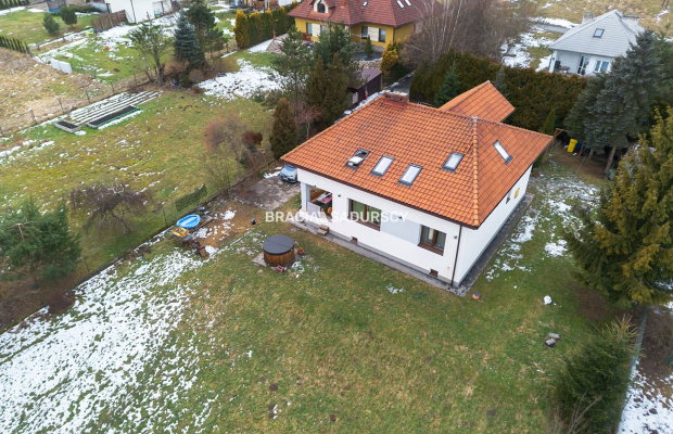 Krzyszkowice dom 260 m2 działka 18 arów