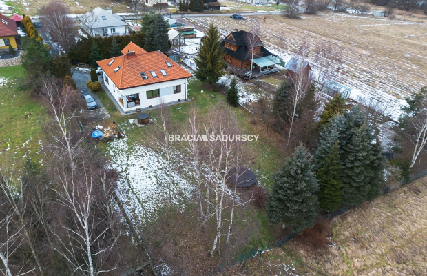 Krzyszkowice dom 260 m2 działka 18 arów