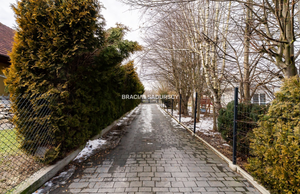 Krzyszkowice dom 260 m2 działka 18 arów