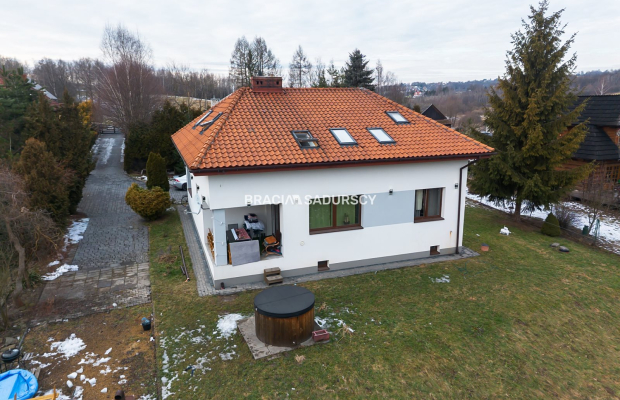 Krzyszkowice dom 260 m2 działka 18 arów